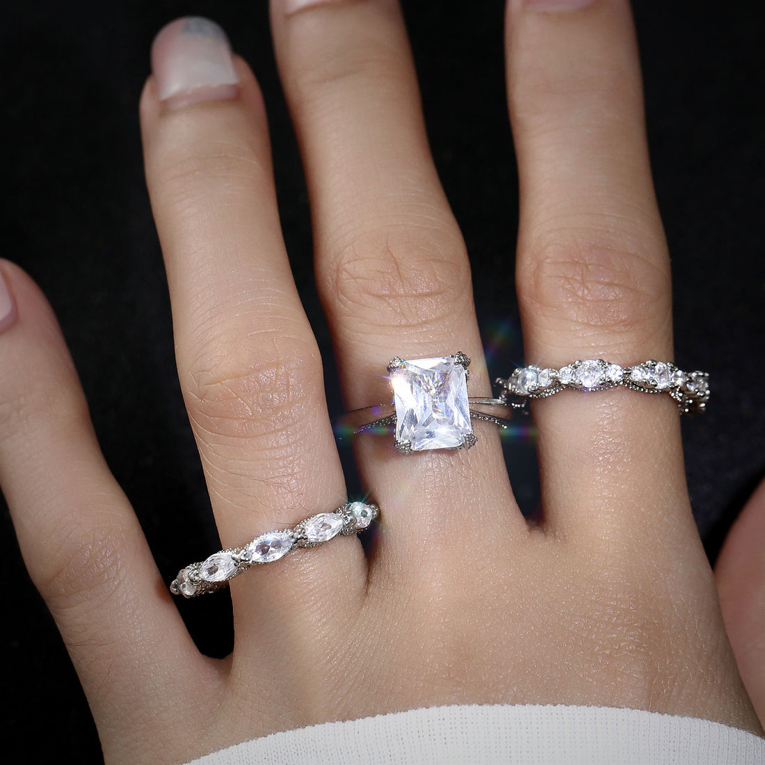 Fashionable Light-Luxury Zircon Womens Ring