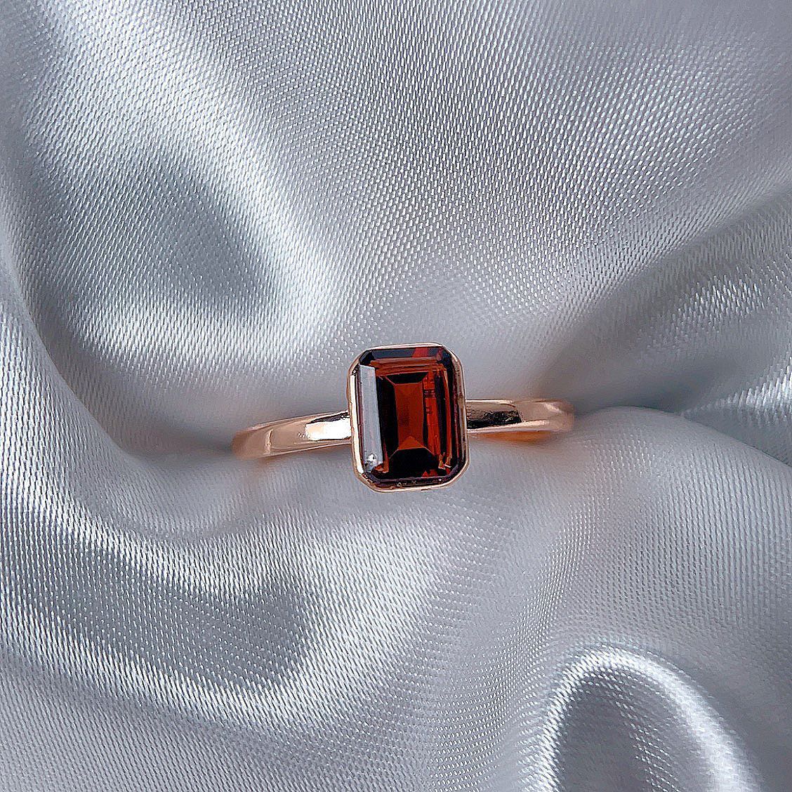 Rose Gold Setting Adjustable Ring With Natural Crystal