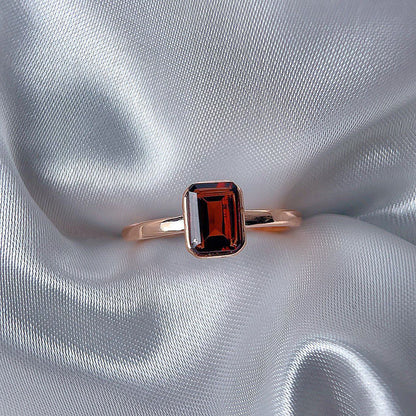 Rose Gold Setting Adjustable Ring With Natural Crystal