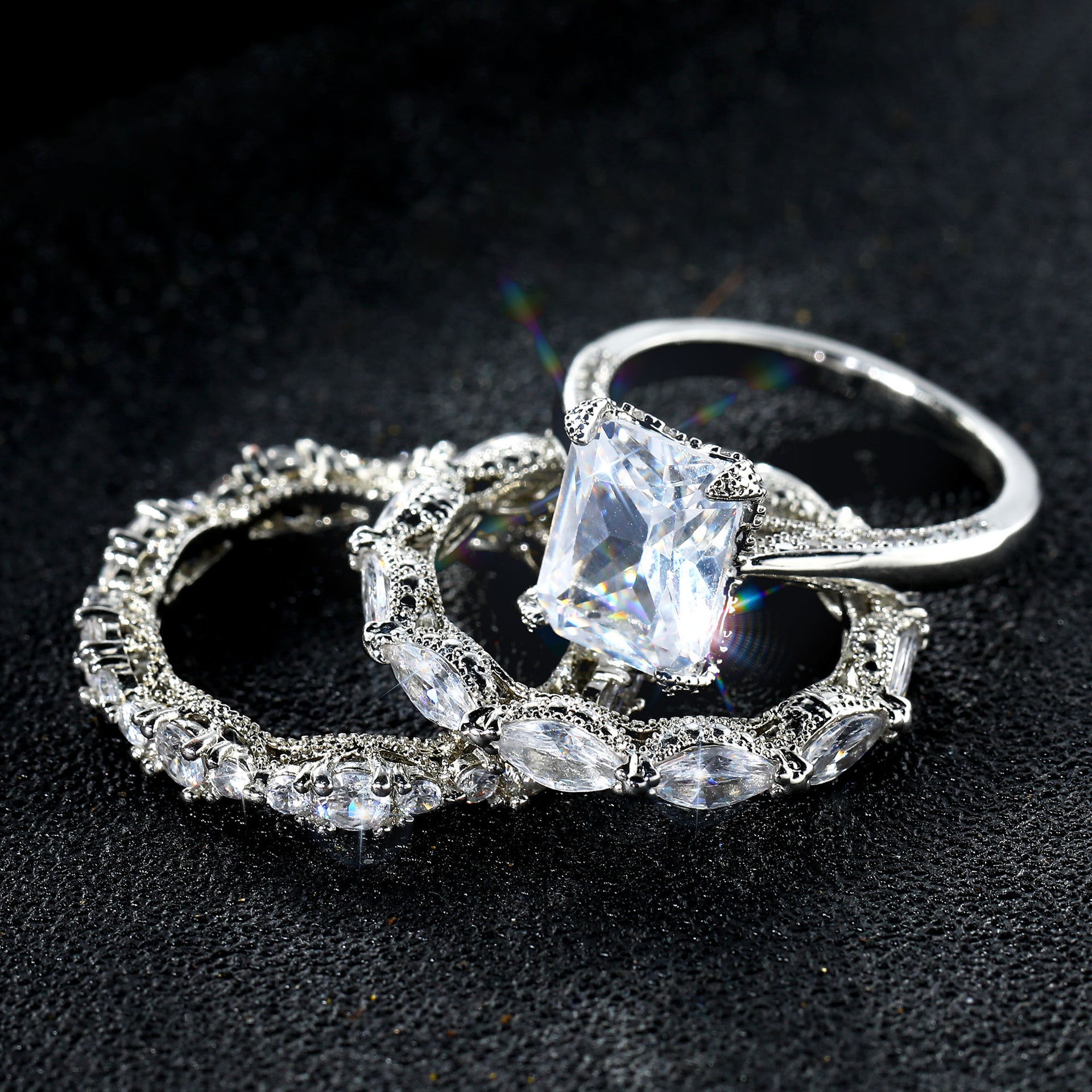 Fashionable Light-Luxury Zircon Womens Ring